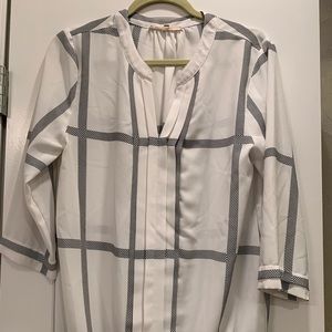 Windowpane pattern blouse